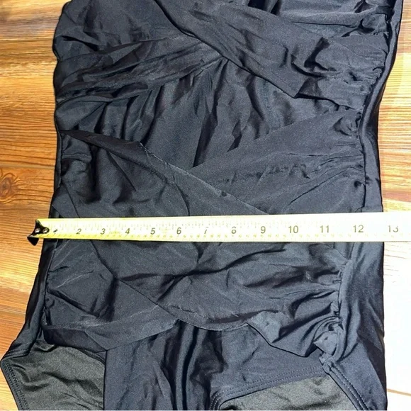 Women’s One Piece Black Swimsuit Ruching Criss Cross Adjustable Straps Sz M - Picture 5 of 9